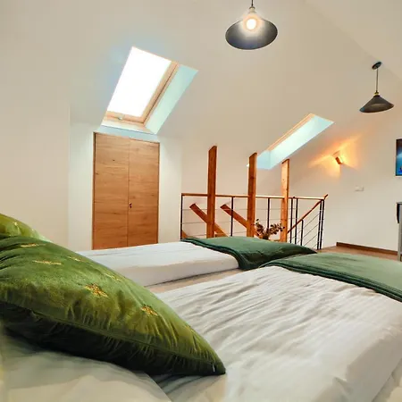 Apartament Marmurowy Przy Skoczni Z Widokiem Na Góry, Z Klimatyzacją, Z Dostępem Do Sauny I Jacuzzi W Weekendy