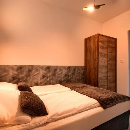 Apartament Marmurowy Przy Skoczni Z Widokiem Na Góry, Z Klimatyzacją, Z Dostępem Do Sauny I Jacuzzi W Weekendy Szczyrk