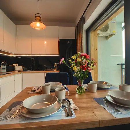 Marmurowy Przy Skoczni Z Widokiem Na Góry, Z Klimatyzacją, Z Dostępem Do Sauny I Jacuzzi W Weekendy Apartament *