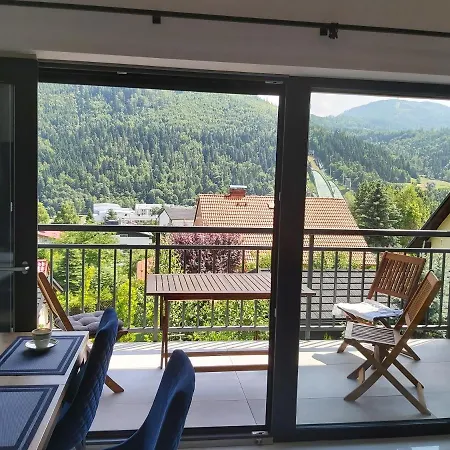 Marmurowy Przy Skoczni Z Widokiem Na Góry, Z Klimatyzacją, Z Dostępem Do Sauny I Jacuzzi W Weekendy Apartament Szczyrk