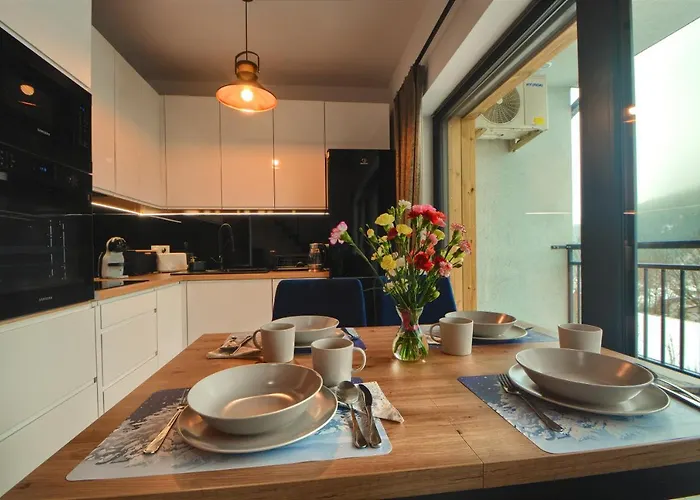 Apartament Marmurowy W Szczyrku Z Widokiem Na Gory Z Dostepem Do Sauny I Jacuzzi W Weekendy, Dwa Miejsca Parkingowe דירה *